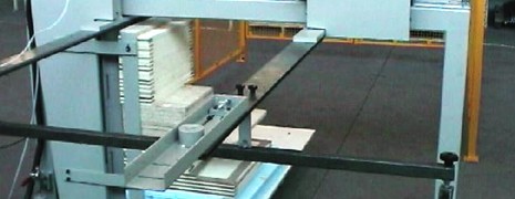 <p style="text-align: center;"><span style="color: #267fb0;">Macchine Speciali per Lavorazione Legno</span></p> 6 image-Caricatori2